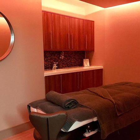 Spacious Primrose Lodge For 6 With Hot Tub At A Spa Resort Chudleigh Eksteriør billede