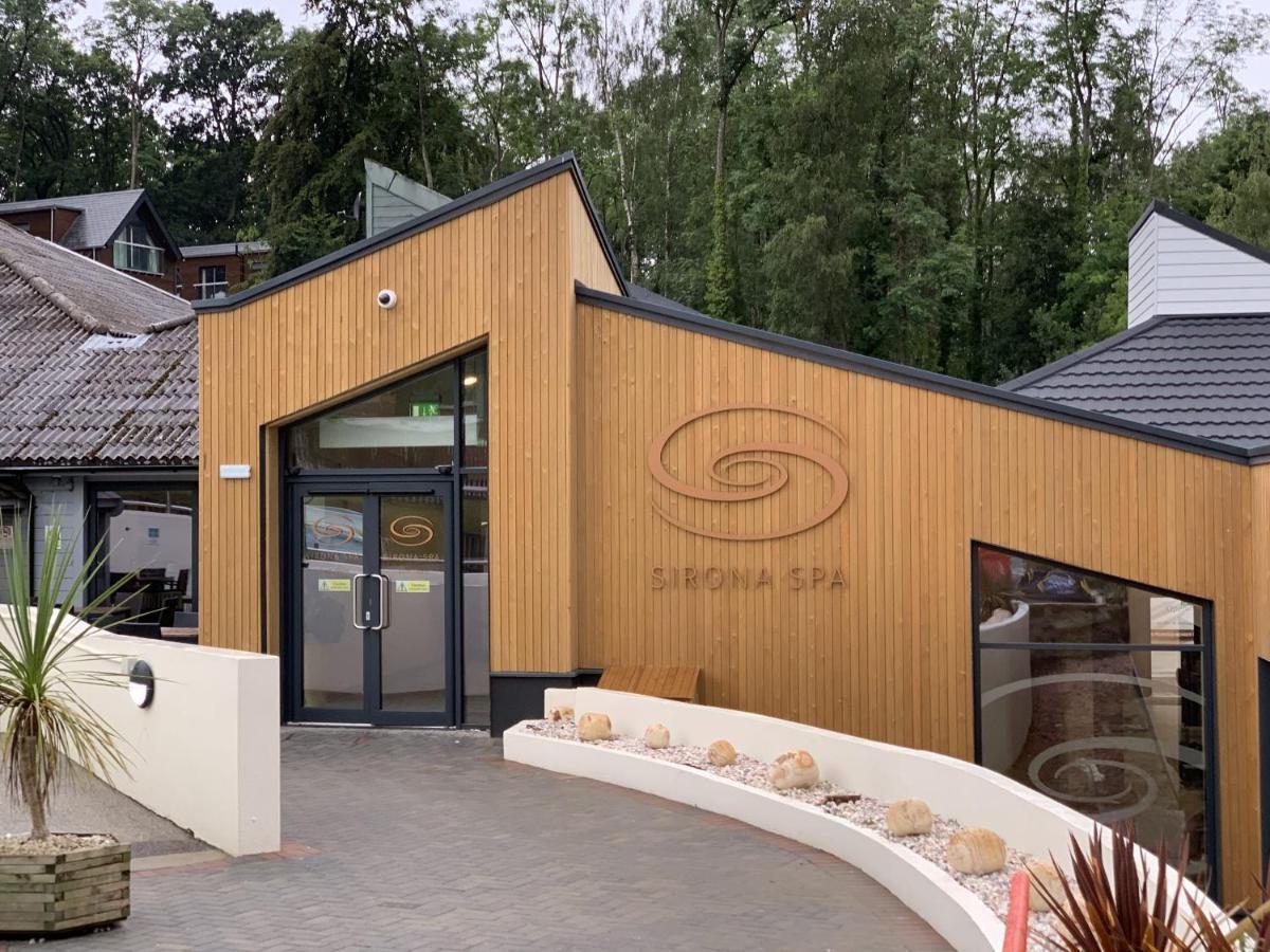 Spacious Primrose Lodge For 6 With Hot Tub At A Spa Resort Chudleigh Eksteriør billede