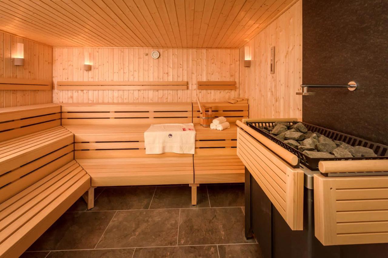 Spacious Primrose Lodge For 6 With Hot Tub At A Spa Resort Chudleigh Eksteriør billede