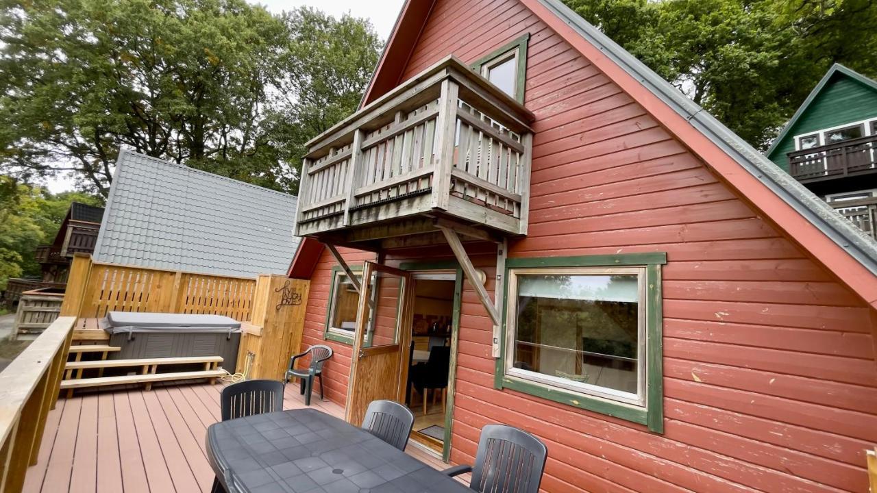 Spacious Primrose Lodge For 6 With Hot Tub At A Spa Resort Chudleigh Eksteriør billede