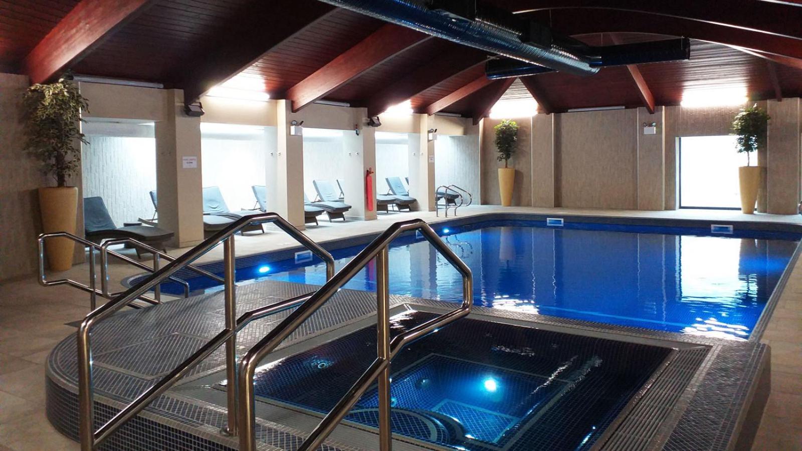Spacious Primrose Lodge For 6 With Hot Tub At A Spa Resort Chudleigh Eksteriør billede